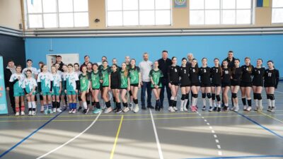 «Пліч-о-пліч до перемоги: фінал волейбольної ліги серед дівчат Кропивницького району»