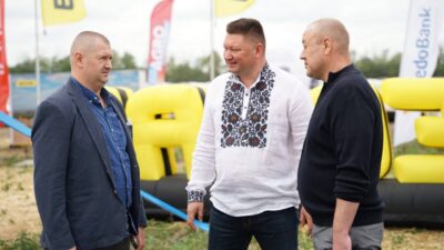 Українське поле — символ праці й незламності